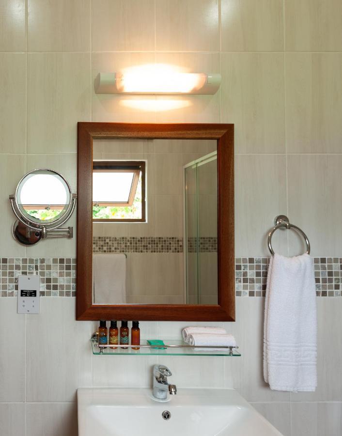 Stone Self Catering Apartment Grand Anse  Ngoại thất bức ảnh